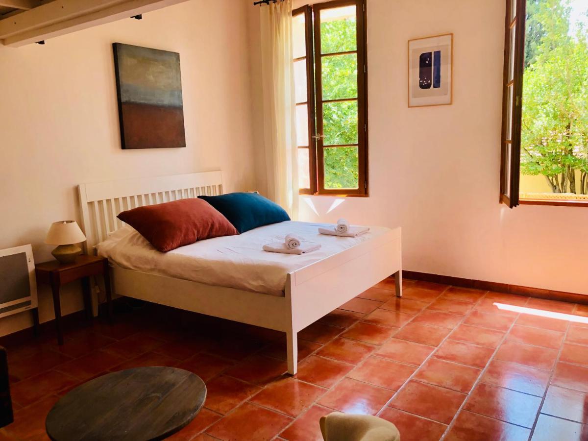 Bed & Breakfast Roumanille 3*